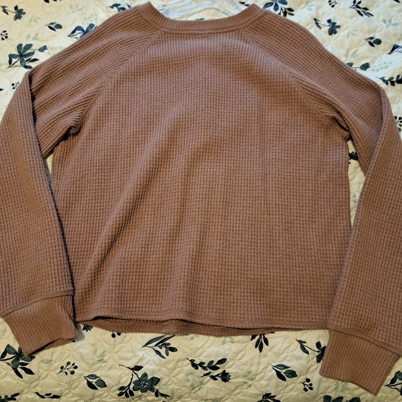 Old Navy Waffle Shirt - Picture 2 of 6